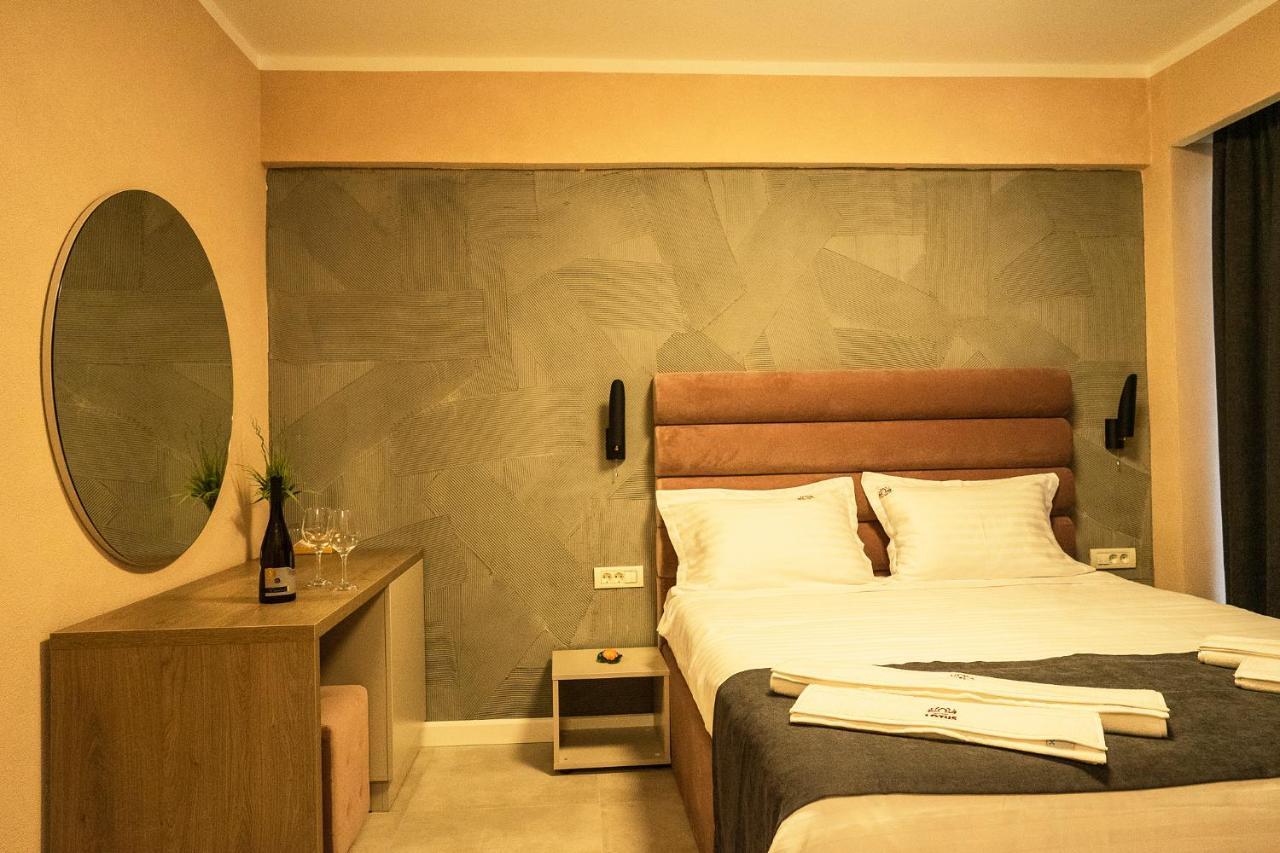 Lotus Exclusive Bed & Breakfast Năvodari Екстериор снимка