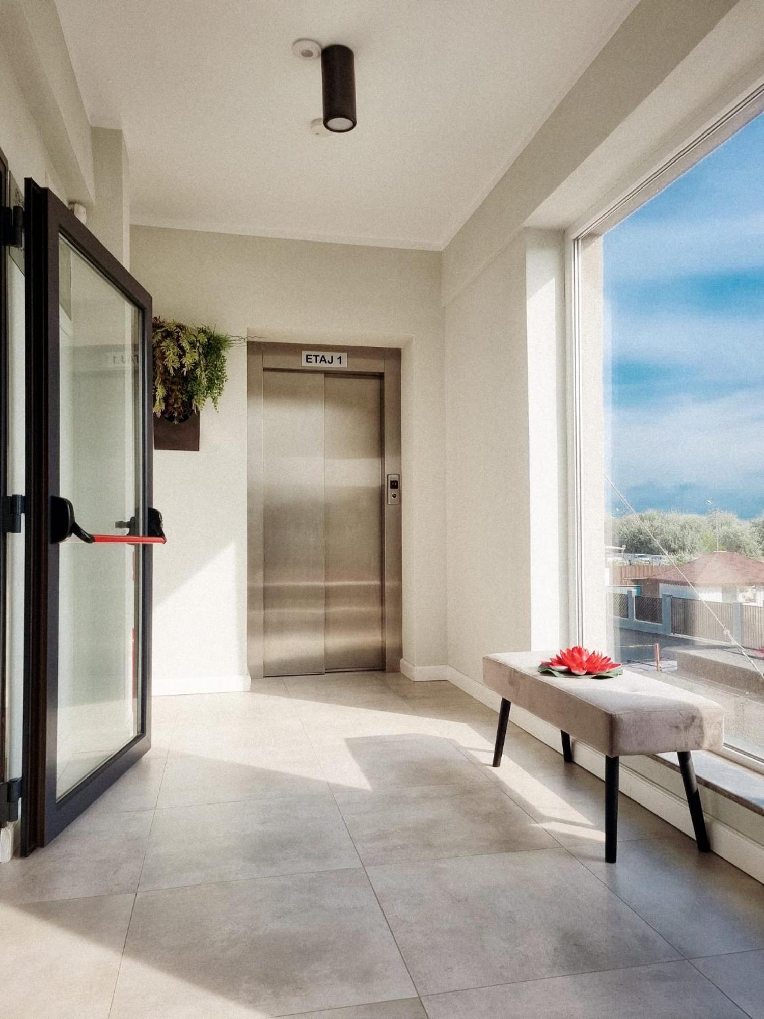 Lotus Exclusive Bed & Breakfast Năvodari Екстериор снимка